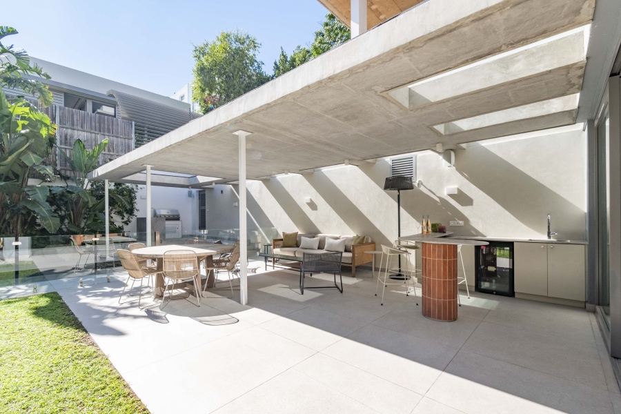 4 Bedroom Property for Sale in Fresnaye Western Cape